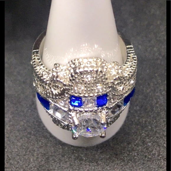 Art Deco Beautiful Vintage Style Blue & White Sapphire Stamped Ring - Picture 6 of 8